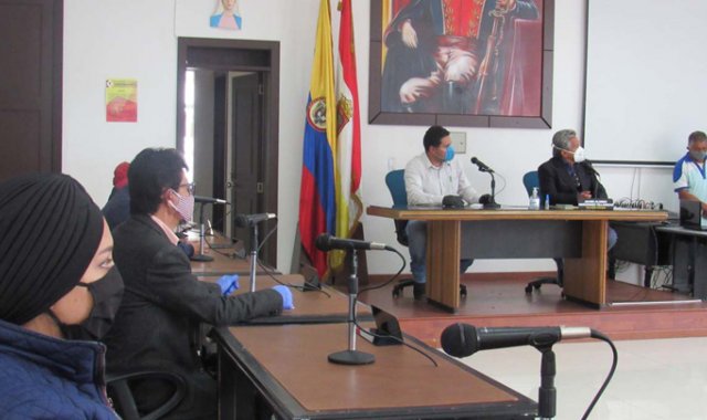 Los 15 concejales de Pamplona están comprometidos a estudiar los proyectos de acuerdos presentados en sesiones extraordinarias. Roberto Ospino