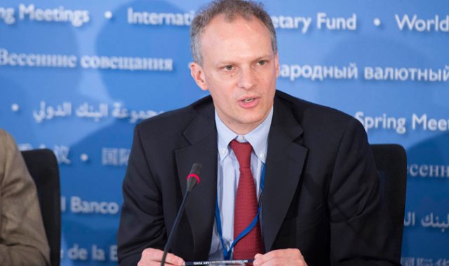 Alejandro Werner, director para las Américas del FMI, dijo que la recuperación económica de los países de la región sería un poco más lenta, y pidió mantenerse alertas a posibles nuevos brotes de la enfermedad. Archivo La Opinión