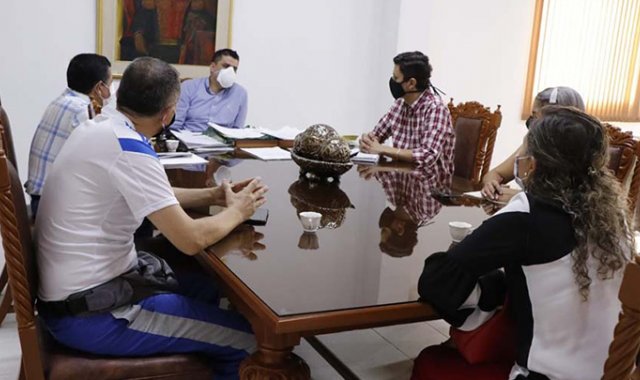 En un encuentro las autoridades educativas  analizan la alternancia para el retorno de los niños a las aulas. Maestros, padres de familia y voceros sindicalizados señalan que las instituciones educativas no están preparadas. Cortesía