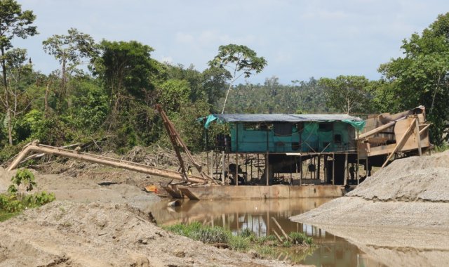 La explotación ilícita de minerales es una de las principales causas de deforestación. Minambiente