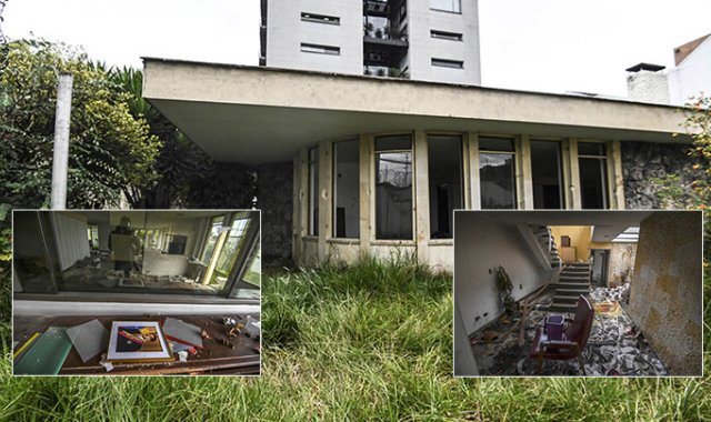 La sede diplomática no cuenta con vigilancia policial. Adentro pueden verse múltiples destrozos. AFP