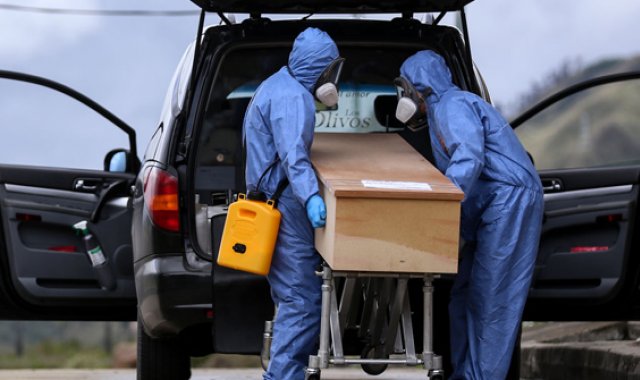 Según algunos médicos ha habido un mayor enfoque en los equipos para las UCI y se descuidó el seguimiento al cerco epidemiológico o al círculo de contagios de coronavirus. Colprensa