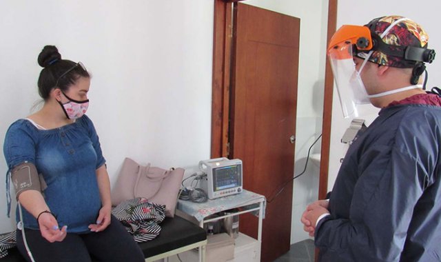 La atención en el Centro Día se podría interrumpir por decisión de la Alcaldía de Pamplona. En tres meses han recibido servicios 26.000 pacientes. Roberto Ospino