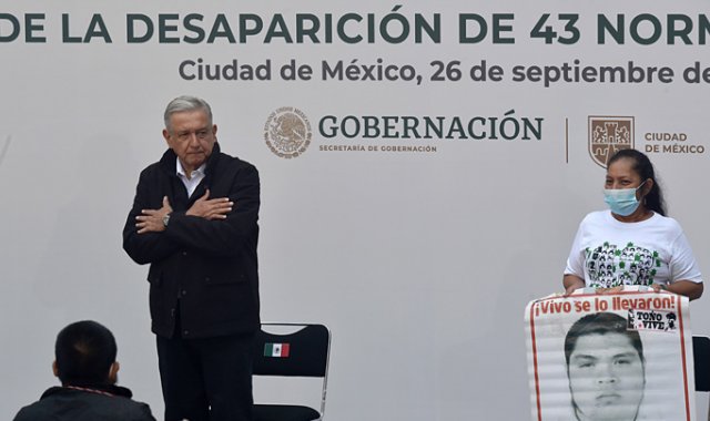 Los jóvenes desaparecieron la noche del 26 al 27 de septiembre de 2014 en Iguala. El actual gobierno informó que desde marzo van 34 implicados detenidos.  AFP