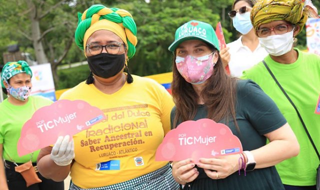 Programa ‘Por TIC Mujer’, una estrategia diseñada para empoderar a las mujeres en el uso de las TIC. Colprensa