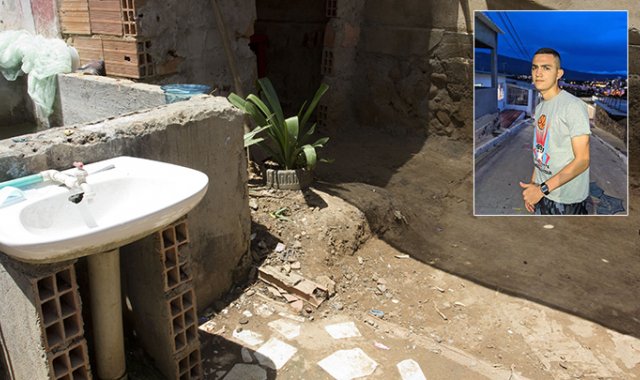 Hasta el lavadero de la vivienda entró el asesino  y le disparó tres veces. Alfredo Estévez