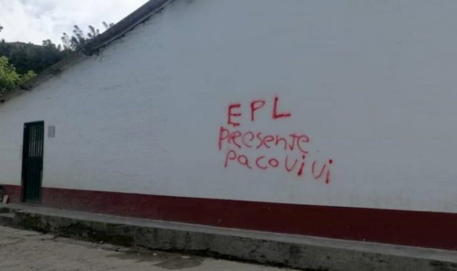 Con grafitis en las paredes de algunas viviendas de Ocaña miembros del Epl intimidan a los moradores de la zona. Cortesía