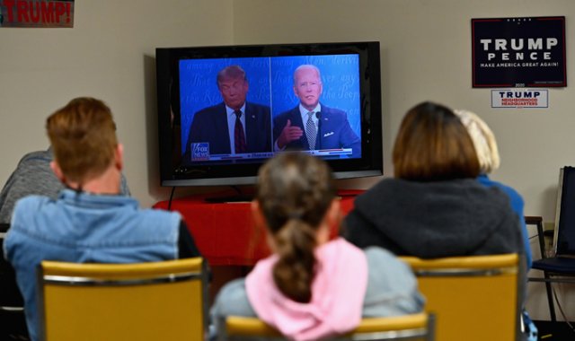 A 35 días de las elecciones, el choque televisivo en Cleveland translució la crispación y la profunda división que se vive en Estados Unidos. AFP