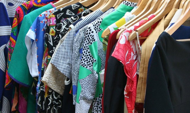 Sólo se recibirán prendas de vestir exteriores en buen estado. Pixabay reference