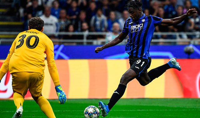 Duván Zapata, Luis Fernando Muriel y Johan Mojica jugarán con el Atalanta de Italia. Archivo/La Opinión