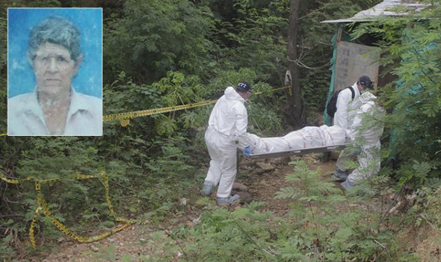 Las autoridades levantaron el cadáver de Bertha Lina Zapata. Cristian herrera / La Opinión