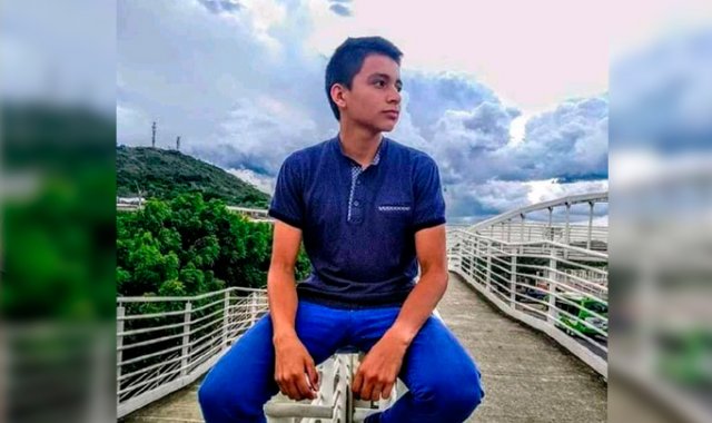 Los vecinos de la calle 20 con avenida 53 del barrio Antonia Santos lamentaron el hecho en el que perdió la vida el menor de edad. Cortesía