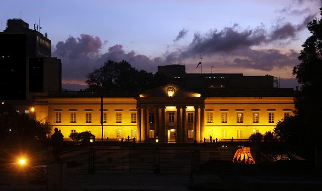 El Gobierno Nacional radicó este martes ante el Congreso de la República, con mensaje de urgencia, un proyecto de ley anticorrupción. Colprensa