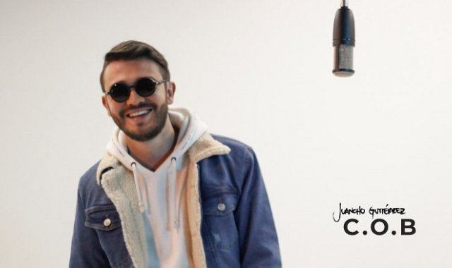 El artista se define como un cocreador musical y un transmisor de mensajes universales. Cortesía