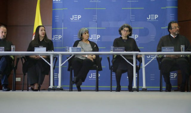 La Jurisdicción Especial para la Paz surgió tras el acuerdo de paz con las Farc, pero en los últimos meses ha sido objeto de duros ataques por parte del Centro Democrático. Colprensa
