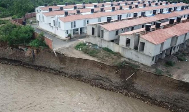 La creciente del río Táchira afectó considerablemente el conjunto cerrado Brisas de Arkamar, ubicado en el Anillo Vial Oriental. Cortesía
