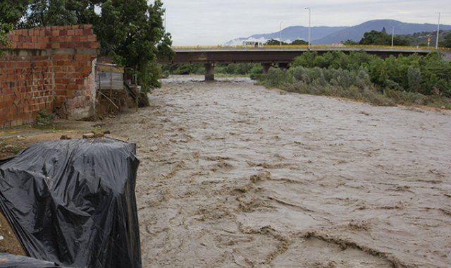 El acueducto de Cúcuta abastece a 195 mil usuarios, el 80 por ciento del sistema río Pamplonita, cuya planta de tratamiento por estos días ha tenido que parar por las lluvias. Luis Alfredo Estévez