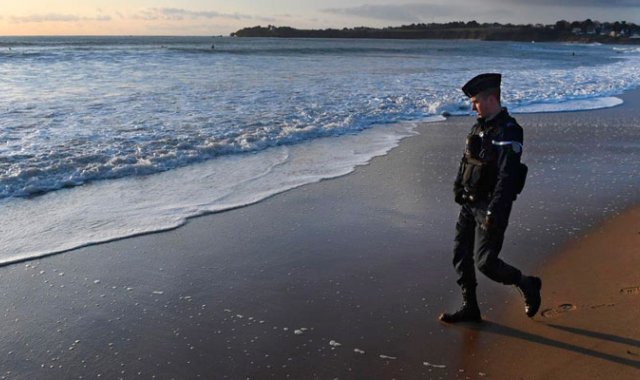 Las autoridades en 2019 multiplicaron las avisos de alerta en toda la costa respecto a estos fardos, del tamaño de una caja de zapatos, y perfectamente sellados con papel celofán.  Internet