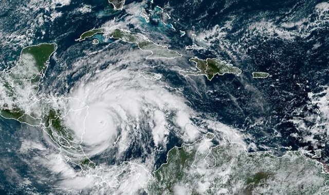 El huracán se sentía también en Panamá y en la colombiana isla de Providencia, que quedó incomunicada. AFP