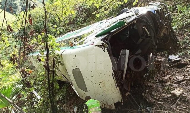 El automotor se dirigía a la Costa Atlántica. La Opinión