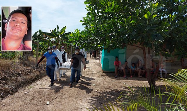 Miembros de la Brinho levantaron al campesino que fue asesinado a las 11:30 de la noche del sábado.  Cristian Herrera / La Opinión