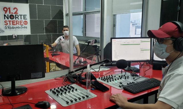 La emisora desarrolla una completa programación cultural, musical e informativa, además de capacitaciones radiales para conmemorar su primer año al aire. Cortesía
