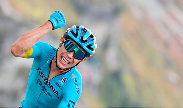 Miguel Ángel López corrió este año con el Astana, donde pudo debutar en el Tour de Francia y ganar la etapa reina del mismo.  AFP