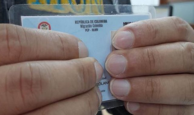 Más de 667 mil venezolanos con el PEP serán los primeros en acceder al biométrico. La Opinión