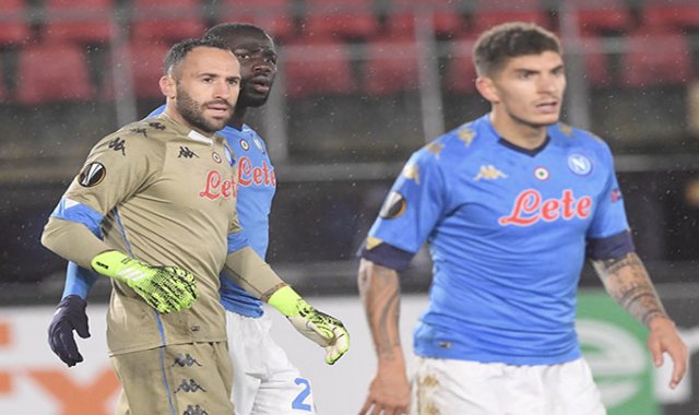 El arquero colombiano David Ospina, no atajaba con el Napoli hace cinco partidos. Cortesía