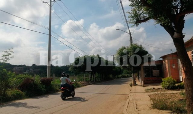 En inmediaciones de esta calle, ocurrió el homicidio de Edumar Novoa Meneses.
La Opinión