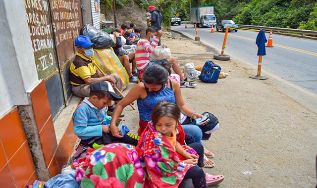 Según Migración Colombia, han contabilizado más de 12.000 migrantes en las diferentes carreteras.  Marina Ramírez