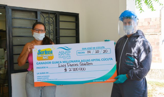 Esta es una de las ganadoras de la ‘Guaca Millonaria’, quien se ganó $2 millones. Cortesía