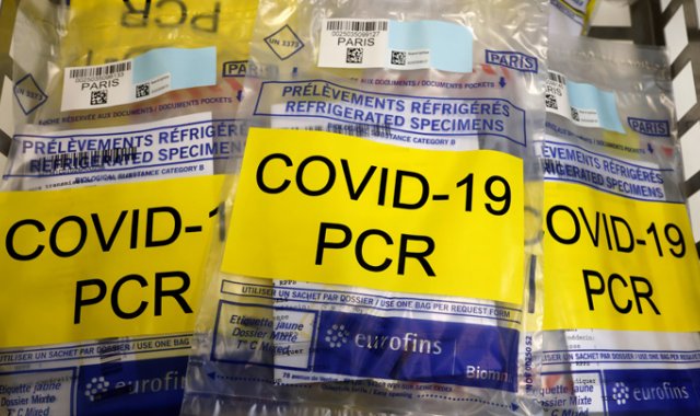 No existe ningún requisito para viajar en vuelos nacionales, con excepción de los viajes a las islas Galápagos, donde se exige el resultado negativo de una prueba PCR. AFP