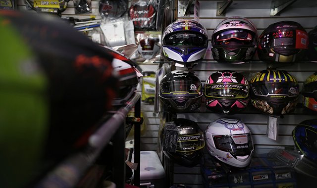 Nueva reglamentación para motociclistas en materia de seguridad de cascos. Colprensa