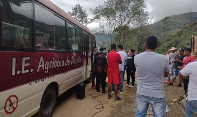 Desplazamiento en Argelia, Cauca, por amenazas del Eln. Colprensa
