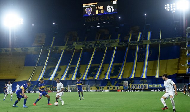 El laboratorio hizo los procedimientos a Santos y a Palmeiras, que el martes goleó 3-0 a River Plate en Argentina en la otra llave de la semifinal. AFP