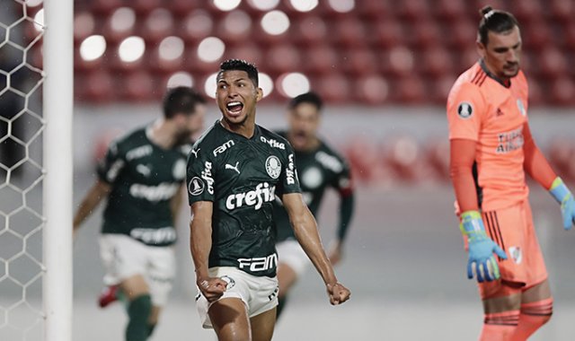 En la ida, el ‘verdao’ goleó 3-0 a River en Argentina en un duelo que el colombiano Jorge Carrascal vio la tarjeta roja. AFP